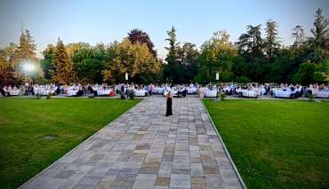 Avia Night master of ceremony speaking to guests